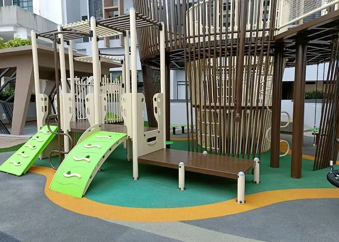 Sky Trees Netflix & Facilities With Balcony