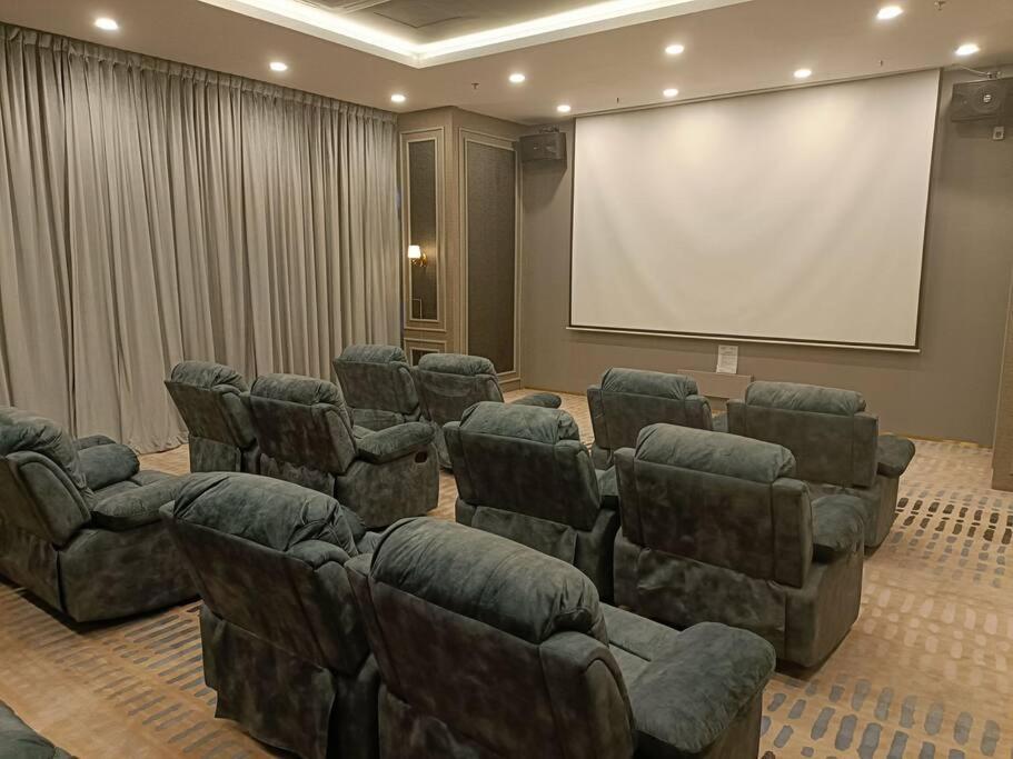 Sky Trees Netflix & Facilities With Balcony * Johor Bahru